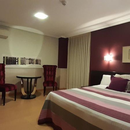 Hostal El Lechuguero カスカンテ エクステリア 写真