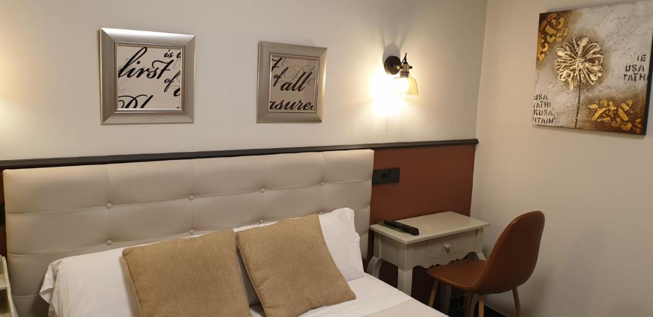 Hostal El Lechuguero カスカンテ エクステリア 写真