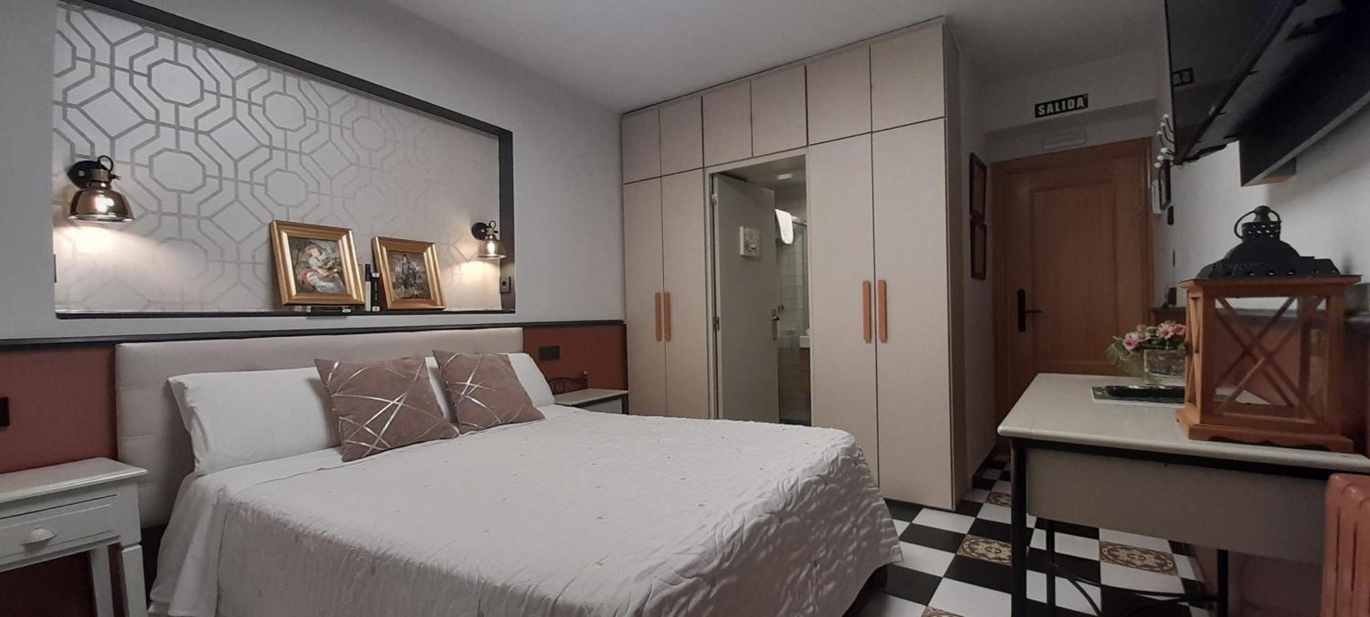 Hostal El Lechuguero カスカンテ エクステリア 写真