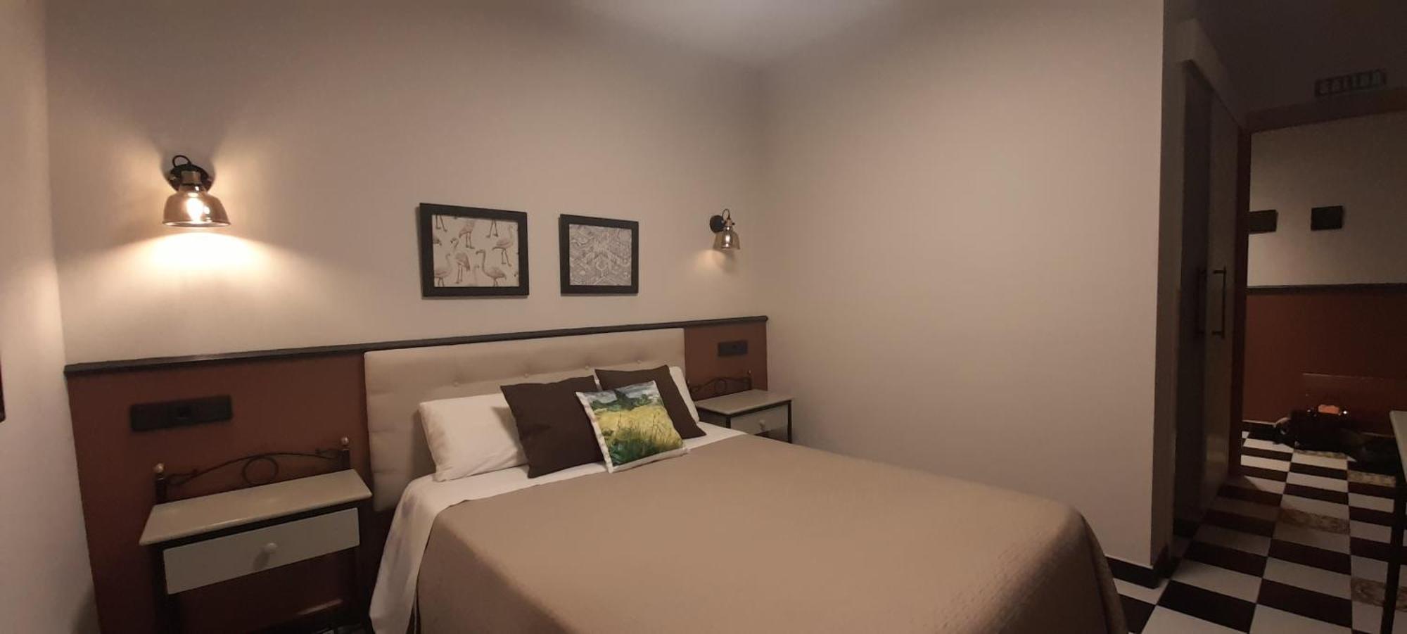 Hostal El Lechuguero カスカンテ エクステリア 写真