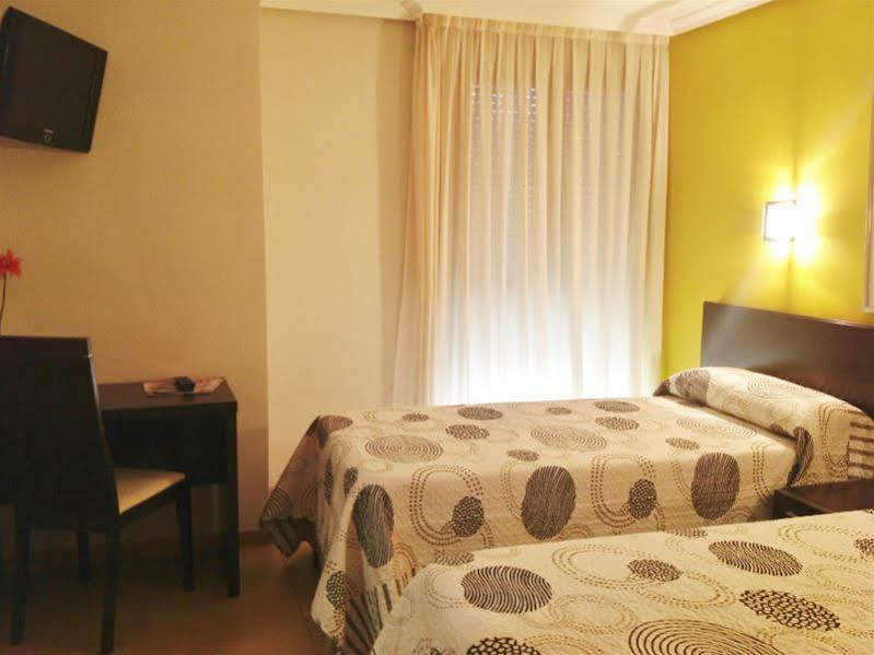 Hostal El Lechuguero カスカンテ エクステリア 写真