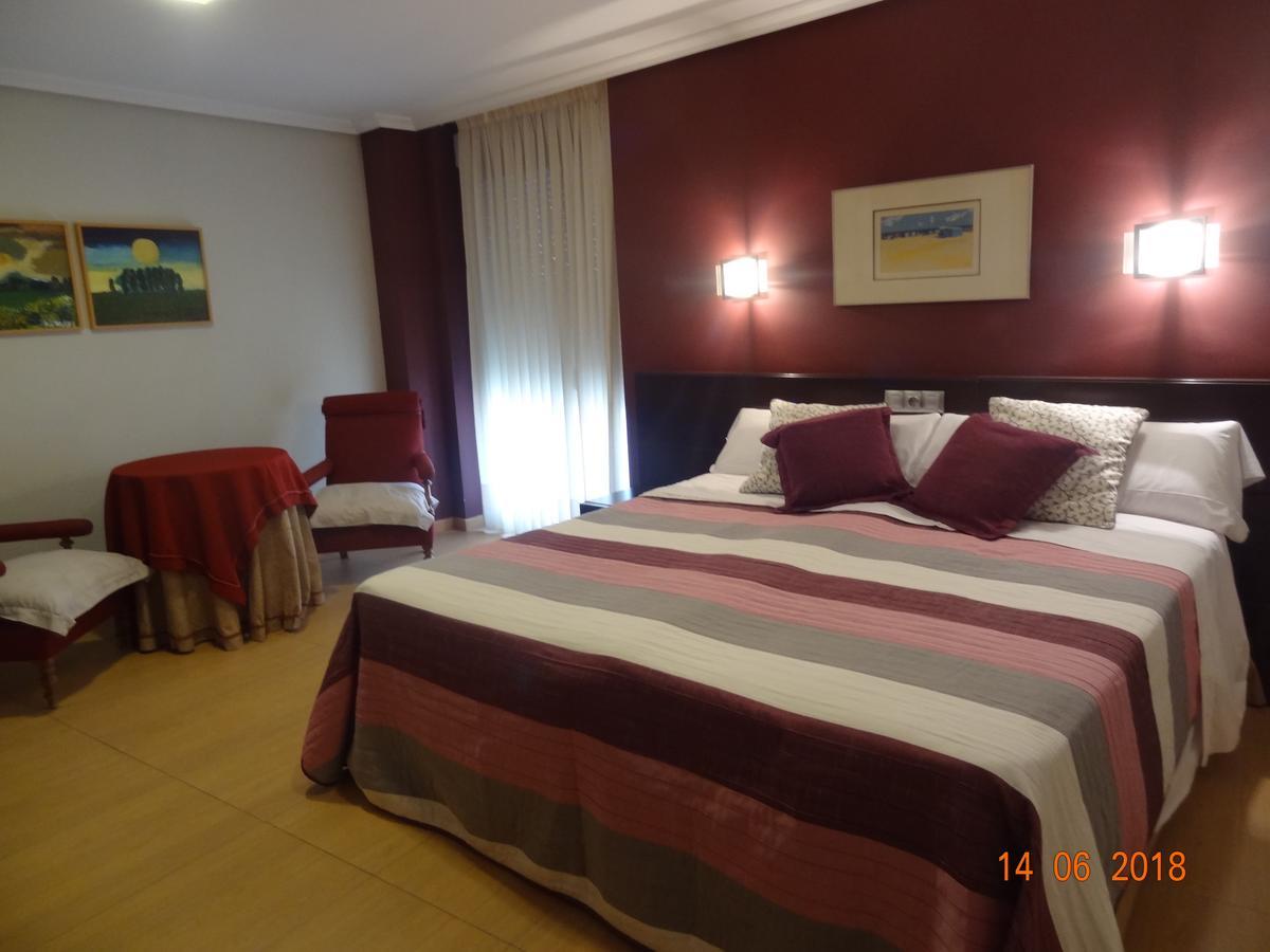 Hostal El Lechuguero カスカンテ エクステリア 写真